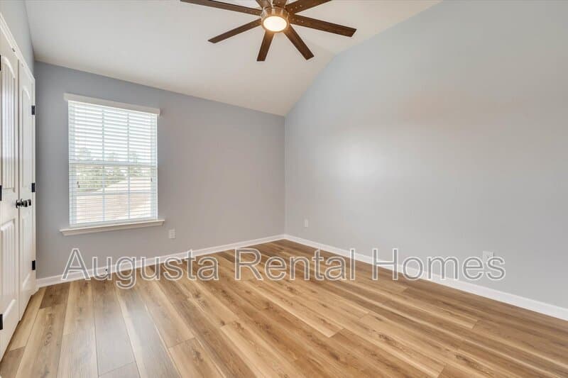 Augusta House: 1015 Rosland Circle