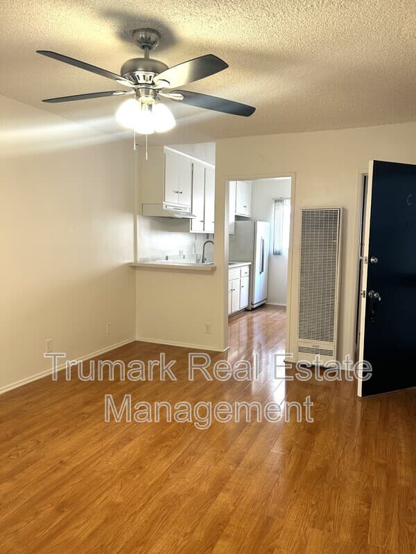 Burbank Condo: 337 E Tujunga Ave