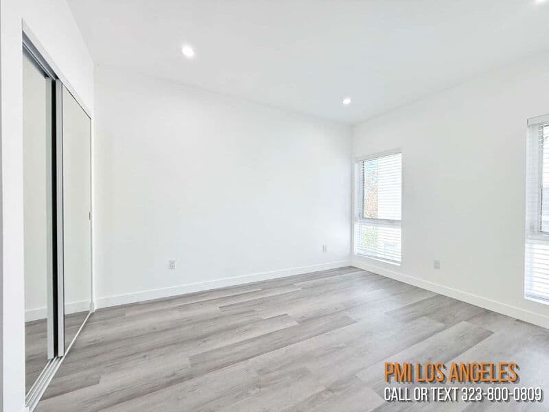 Los Angeles Condo: 1258 Leighton Avenue