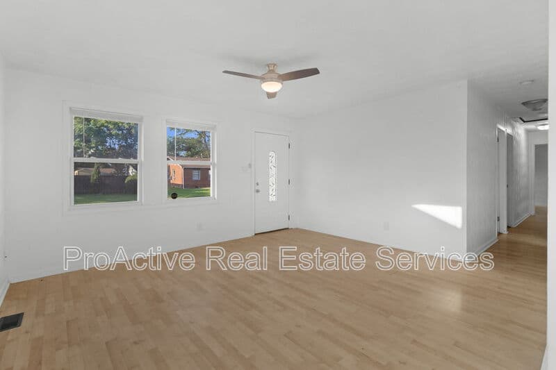 Norfolk House: 905 Tifton Street