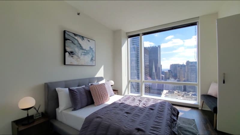 Chicago Condo: 113 W Wacker Dr