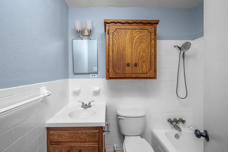 Lawton House: 4802 Southeast Avalon Avenue