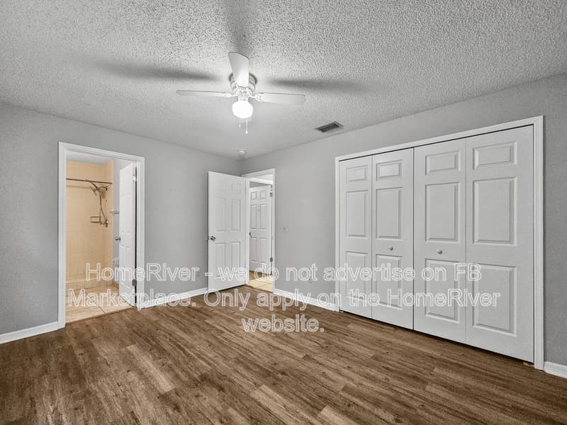 Brandon House: 3205 Bloomingdale Villas Ct