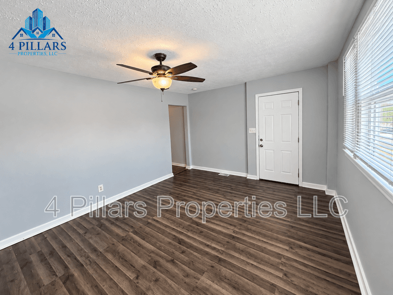 East Chicago Condo: 1311 E Columbus Dr