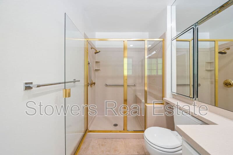 Danville House: 132 Glen Ct