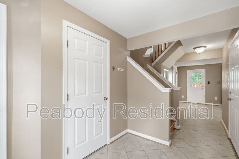 Sterling House: 46670 Cavendish Sq