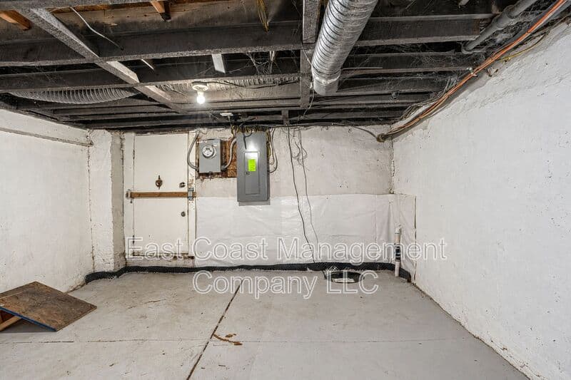 Baltimore House: 1120 N Lakewood Ave