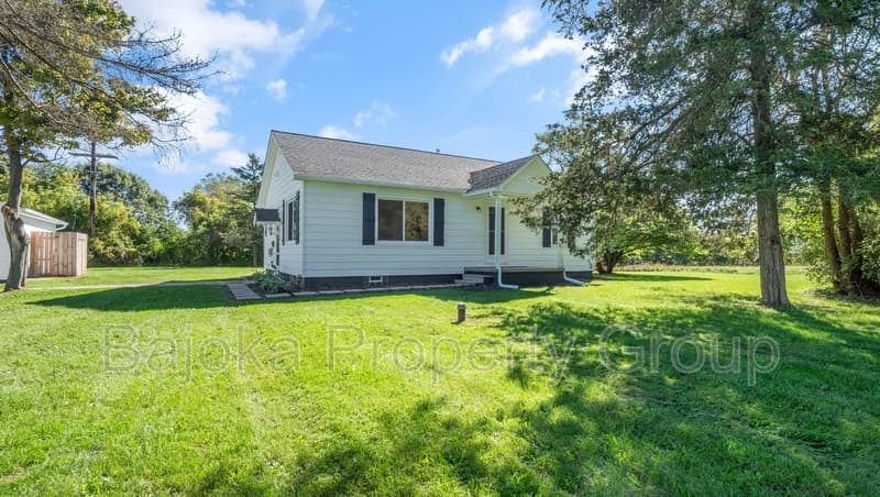 Highland Township House: 3582 N Milford Road