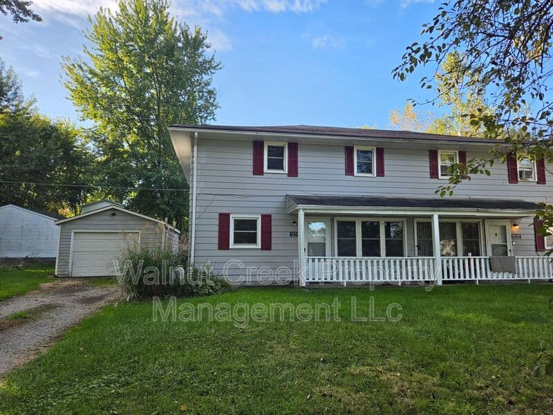 Elyria Condo: 41547 Elmwood St