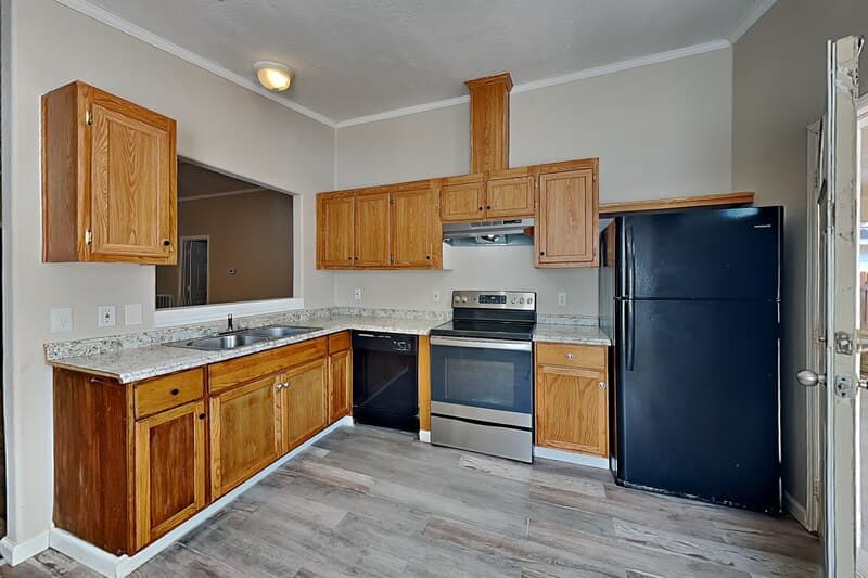 Dallas House: 13753 Biggs St
