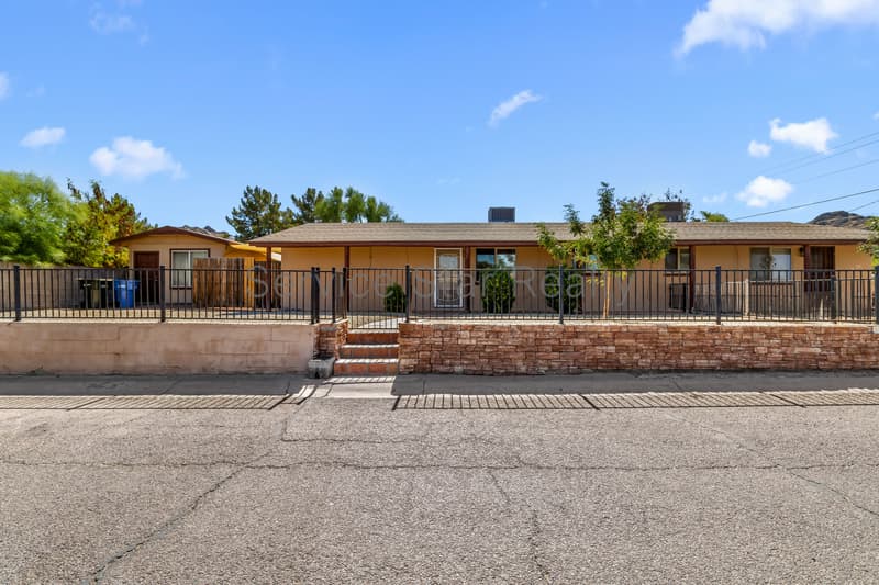 Phoenix House: 1226 E Purdue Ave