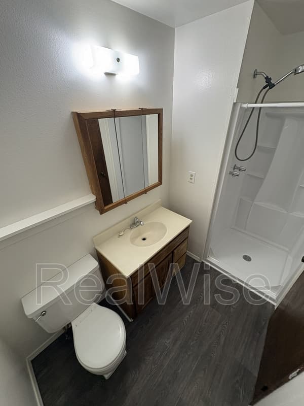 Sutherlin House: 231 Hawthorne St