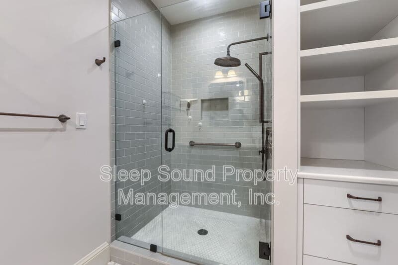 Portland House: 3835 SE Ankeny Street