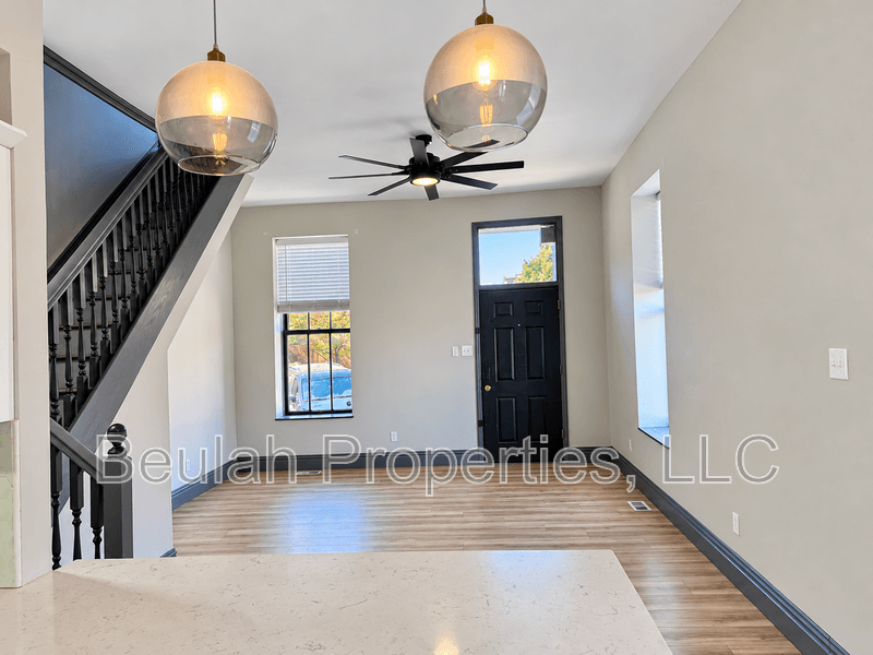 St. Louis House: 2012 S. 12th St - 1F