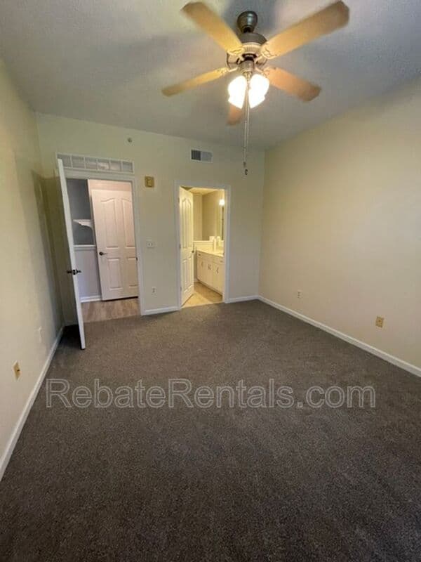 Jacksonville Condo: 10435 Midtown Parkway