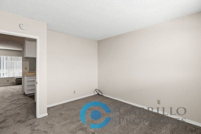 San Diego Condo: 4825 70th St.