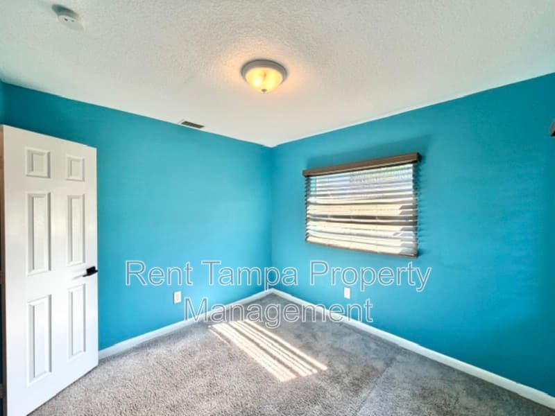 St. Petersburg House: 1635 40th Street South