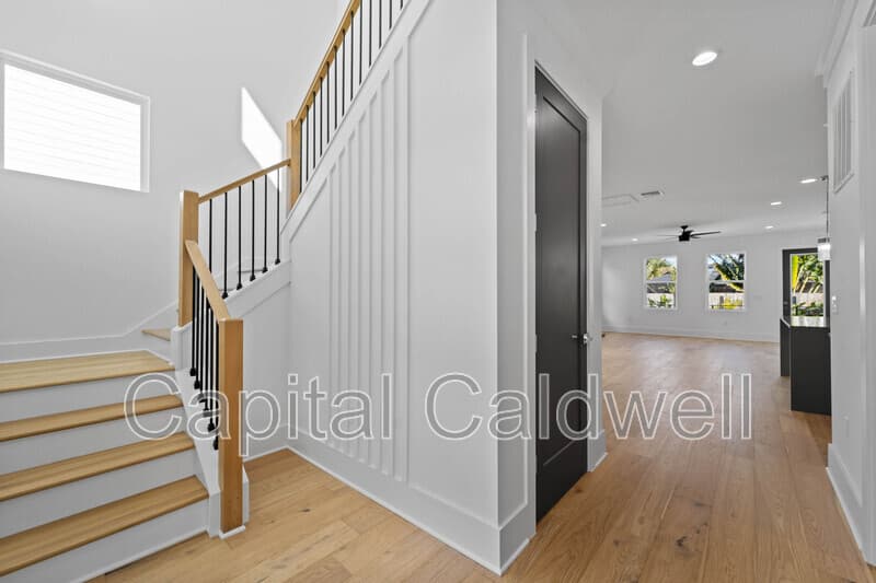 Sarasota House: 2345 Bahia Vista St