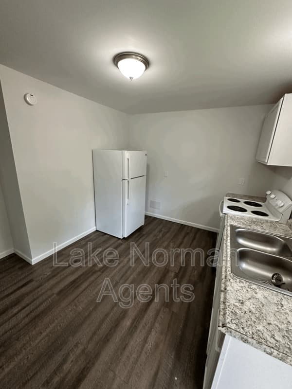 Connelly Springs Condo: 2320 Shade Tree St