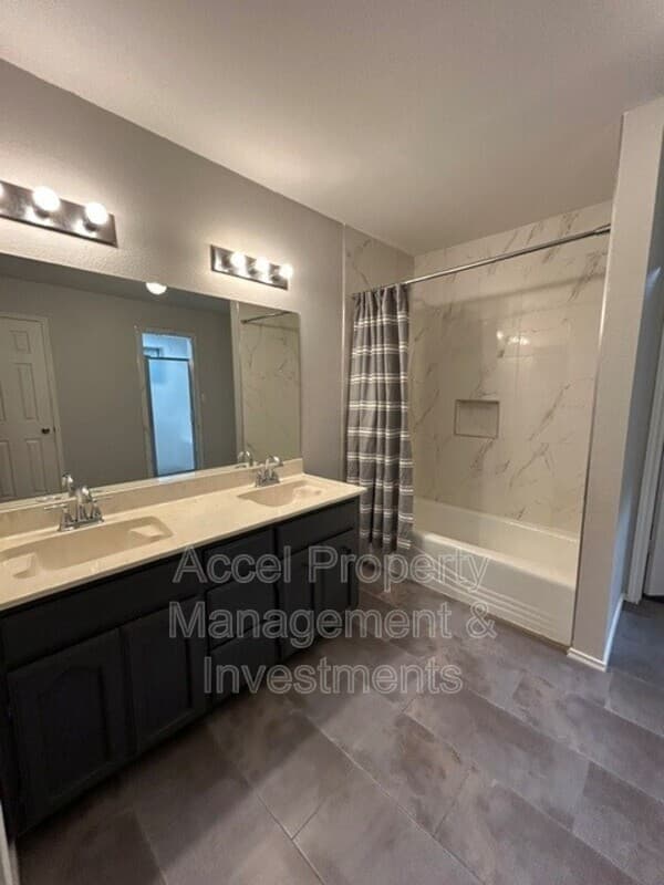 San Juan House: 214 W 17th St