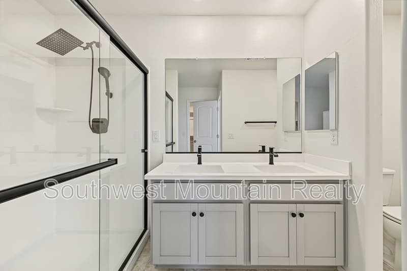 Coolidge House: 1333 W Pima Avenue