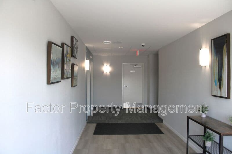 Belle Plaine Apartment: 561 Elk Street South