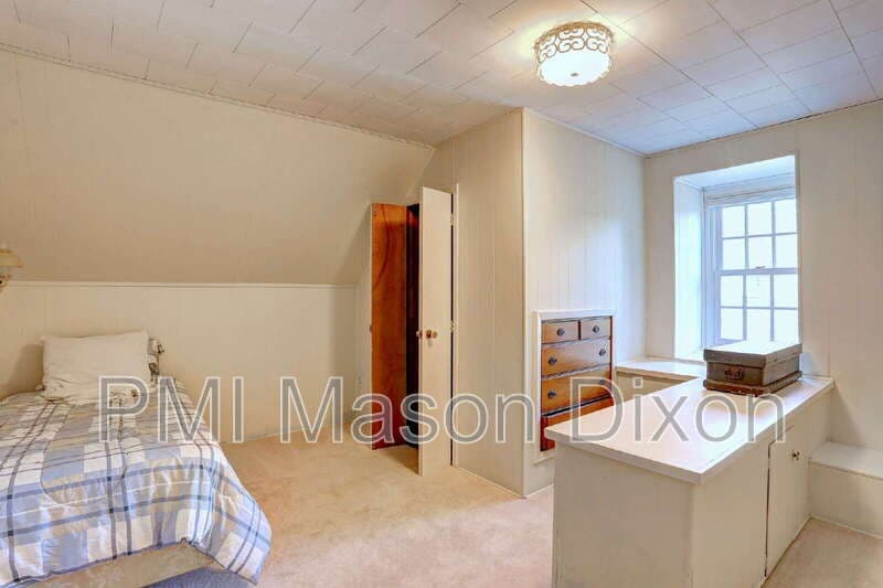 Baltimore House: 5304 Springlake Way