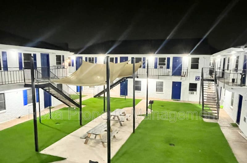 Houston Condo: 11211 S Post Oak Rd