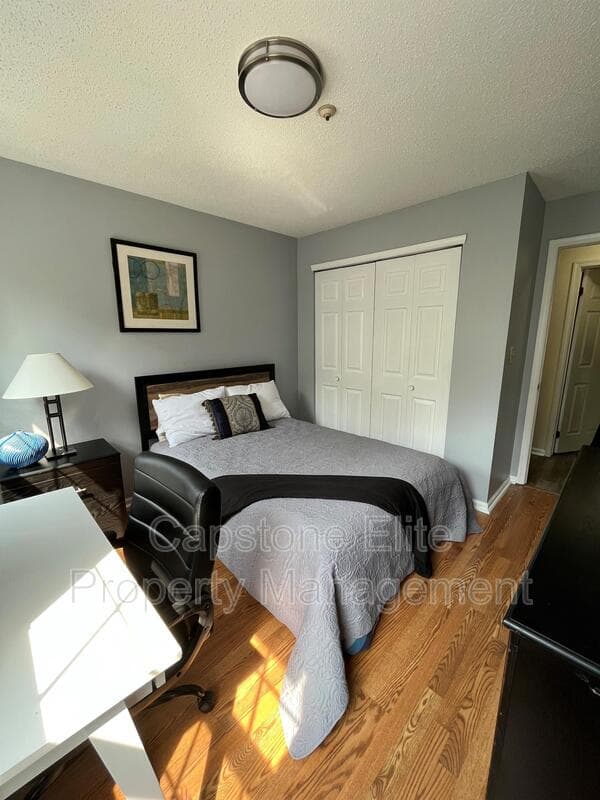 Newark Condo: Society Hill Quad - Standard Room