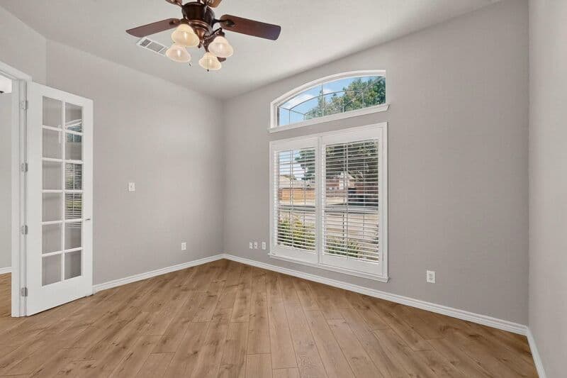 Frisco House: 10201 Max Lane