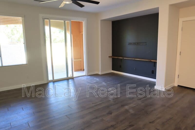 Chandler House: 1171 N Mason Dr