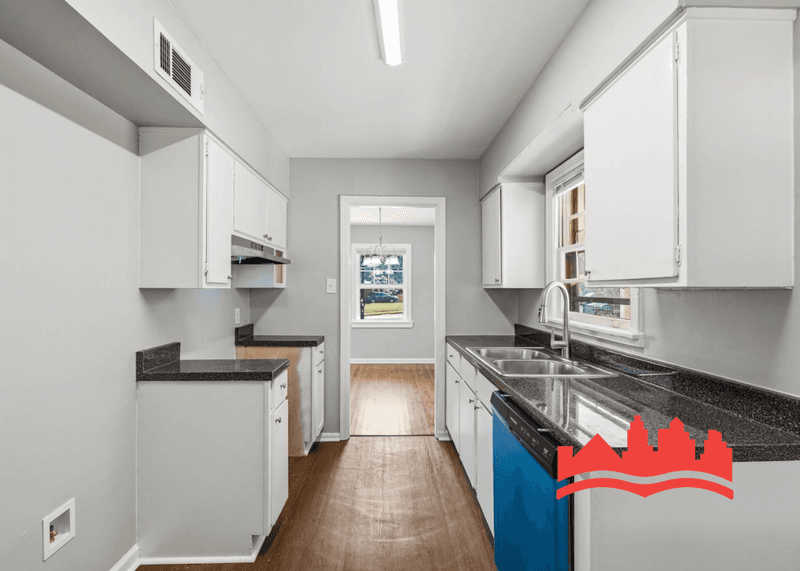 Memphis House: 1950 Corning Ave