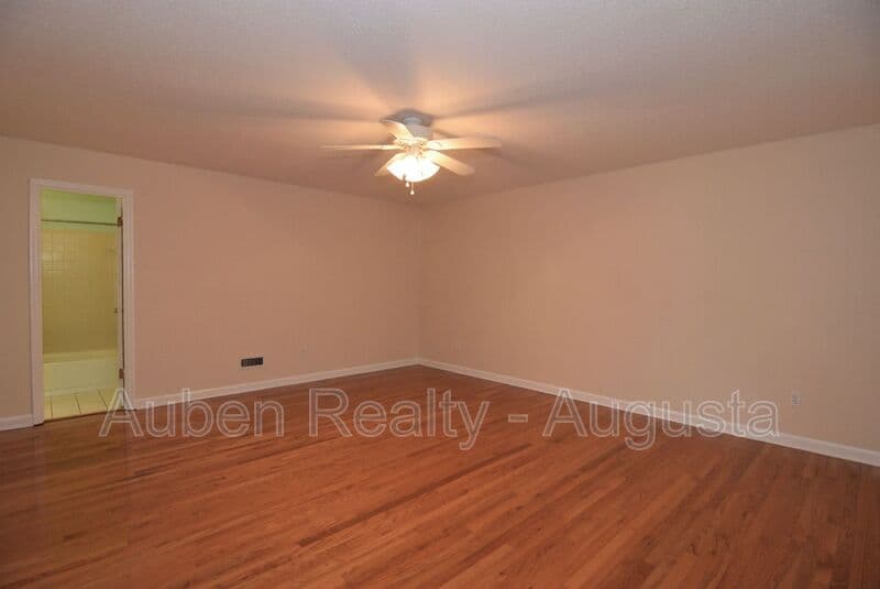 Evans House: 490 Pheasant Run Drive