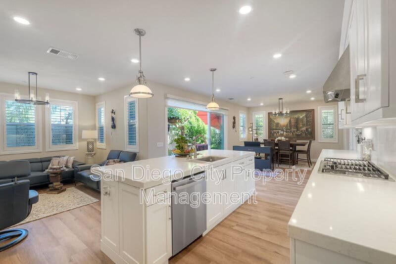 Carlsbad House: 1817 Artemisia Ct