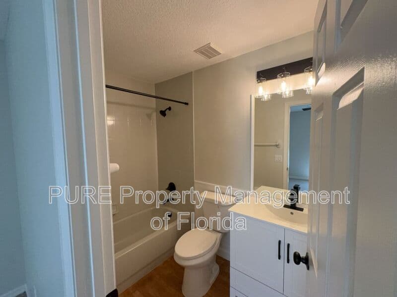 Ocala House: 53 Pecan Run Dr