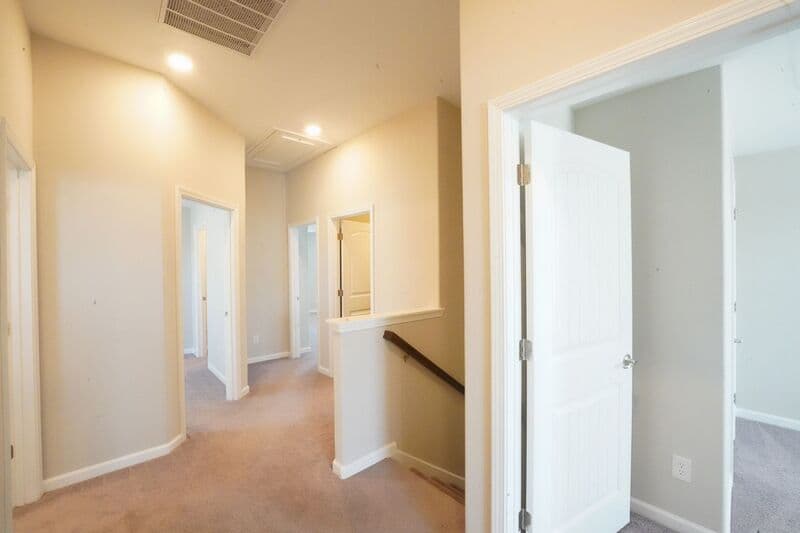Savannah House: 165 Greyfield Circle