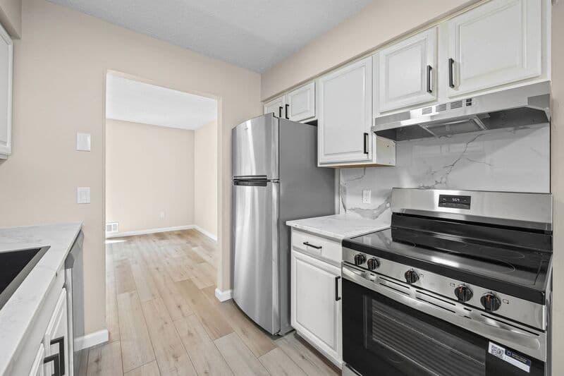 Bloomfield Apartment: 14 Elm Street