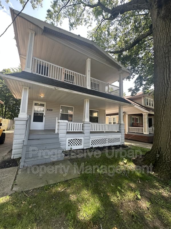 Cleveland Condo: 4609 Behrwald Avenue - Upstairs