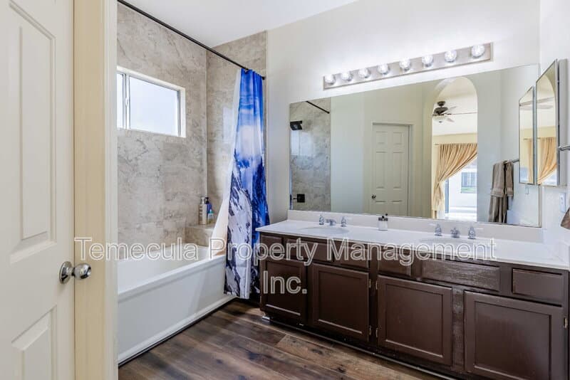 Temecula House: 31827 Corte Positas