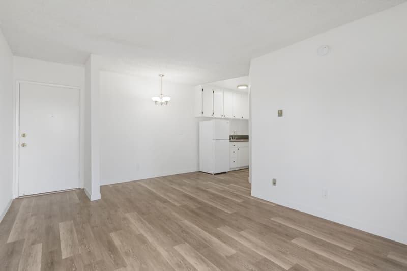 Los Angeles Condo: 12500 Culver Boulevard - 213