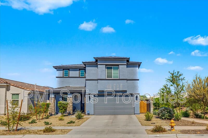 Surprise House: 18202 W Daley Ln