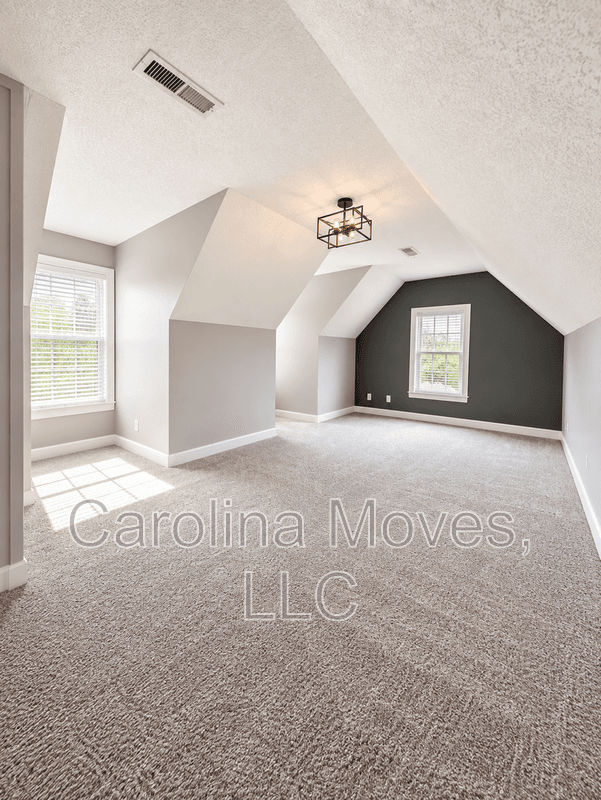 Greer House: 33 Meadow Springs Lane