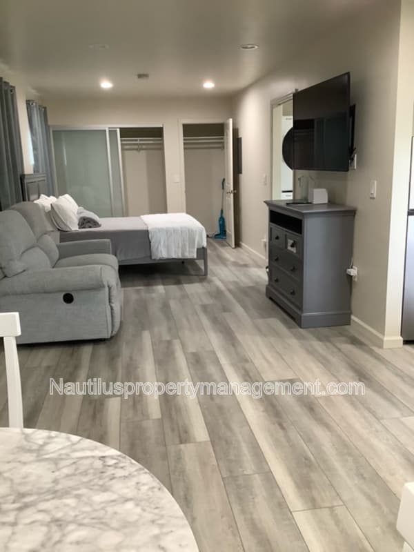 Santa Cruz House: 103 La Pluma Ct