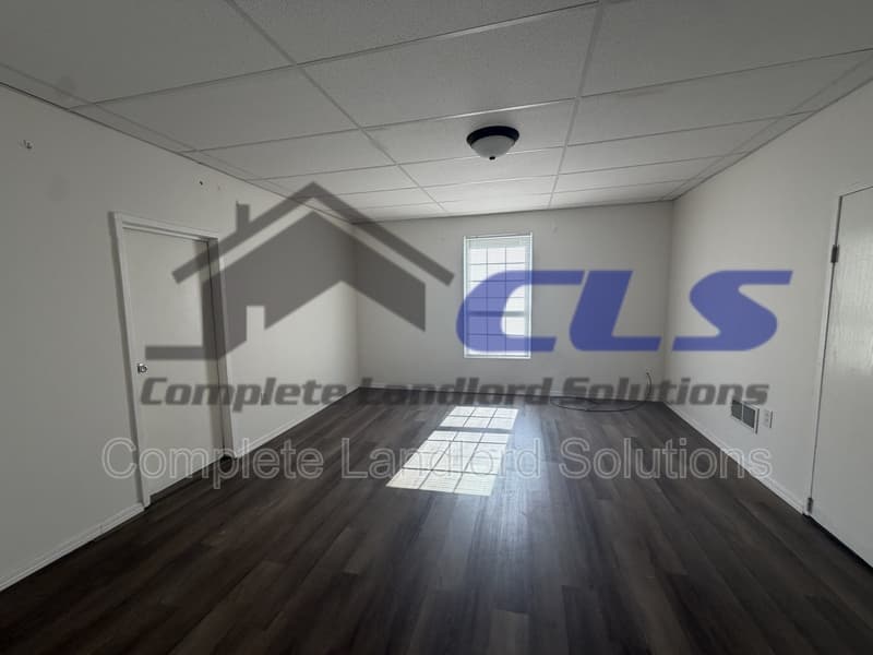 Clinton House: 215 North 6th Street