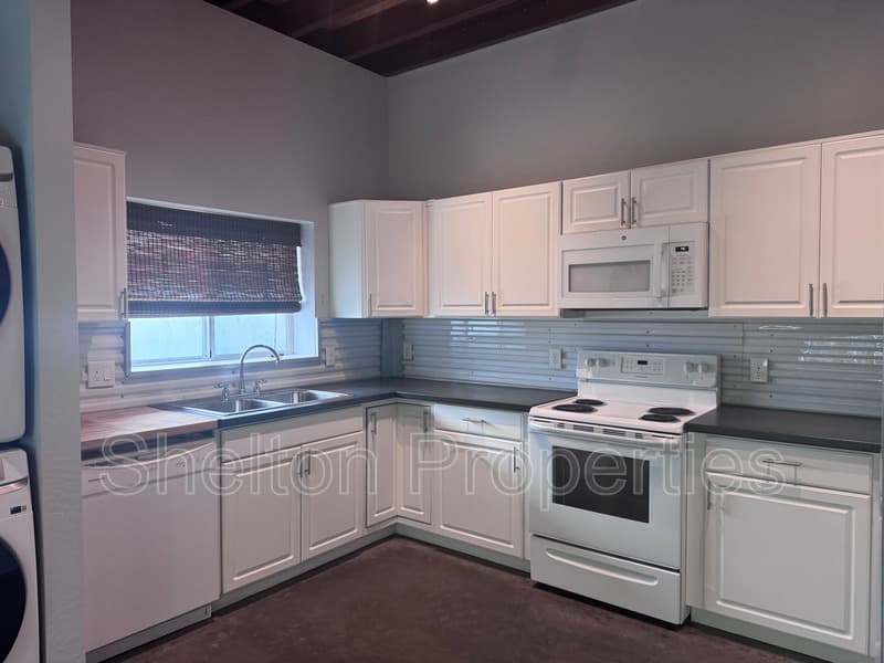 Phoenix Condo: 2121 W Hayward Ave Unit 4