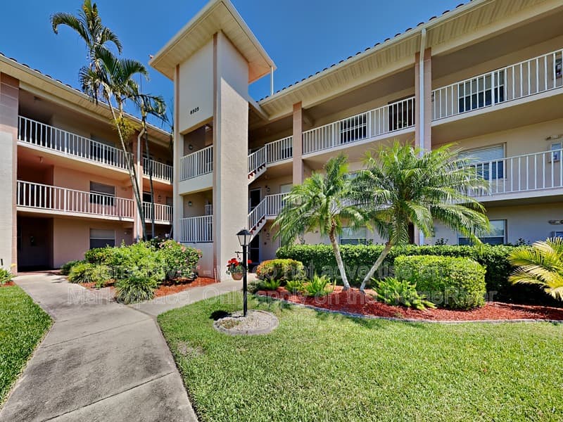 Bradenton Condo: 6505 Stone River Rd