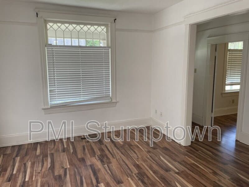 Oregon City House: 601 South McLoughlin Boulevard