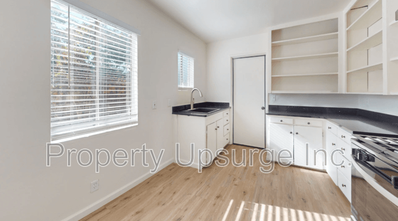 Anderson Condo: 19430 B Hill Street