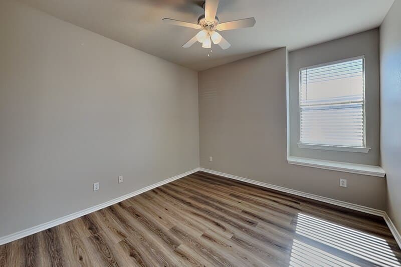 Arlington House: 7601 Yearling Way