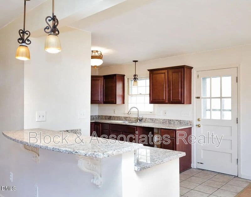 Garner House: 1007 Vandora Springs Rd.